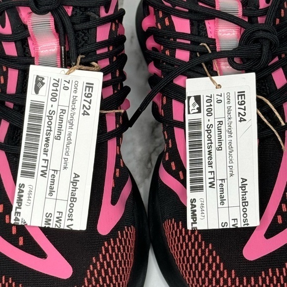 NWT Adidas AlphaBoost V1 *UNIQUE SAMPLE* Women's Shoes - Sz 7 - Picture 7 of 11